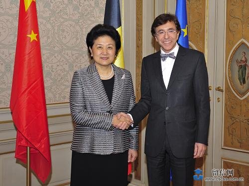 比利时首相迪吕波在布鲁塞尔会见国务委员刘延东